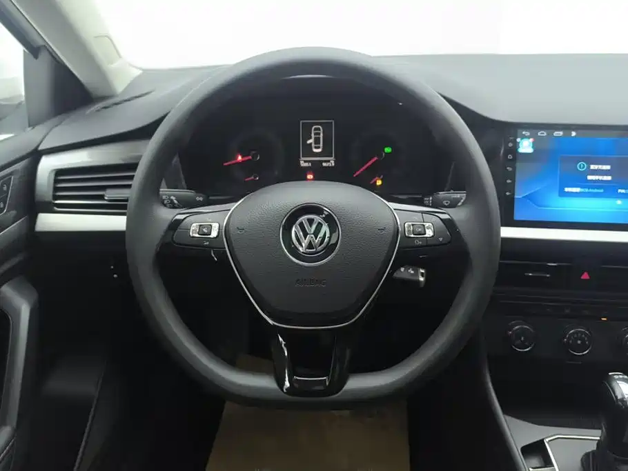 Volkswagen Lavida 2019 — фото 15