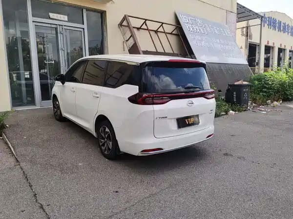 GAC Trumpchi M6 2021
