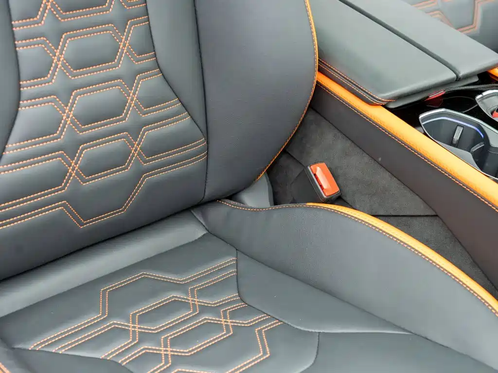 Lamborghini Urus SE 2025 — фото 16
