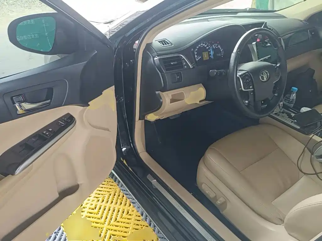 Toyota Camry 2015 — фото 16