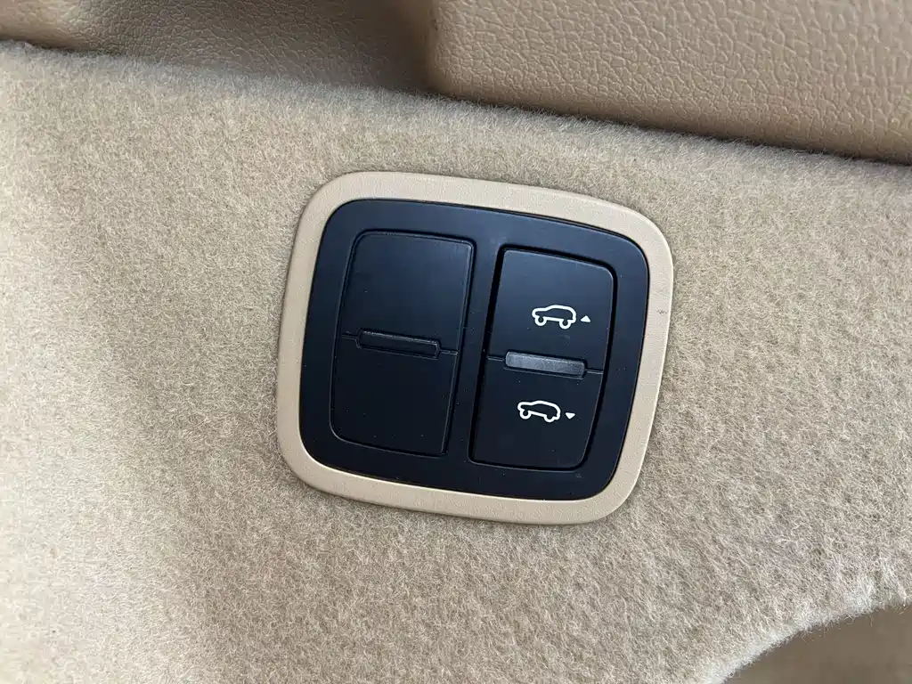 Porsche Macan 2015 — фото 23