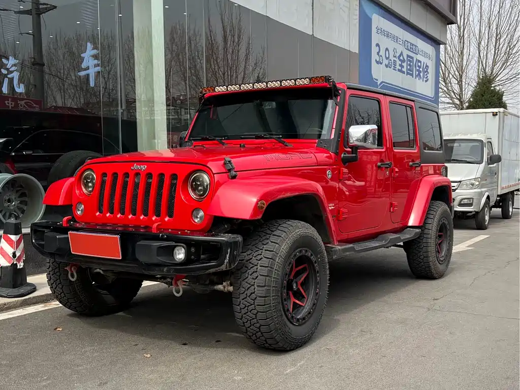 Jeep Wrangler 2015 — фото 1