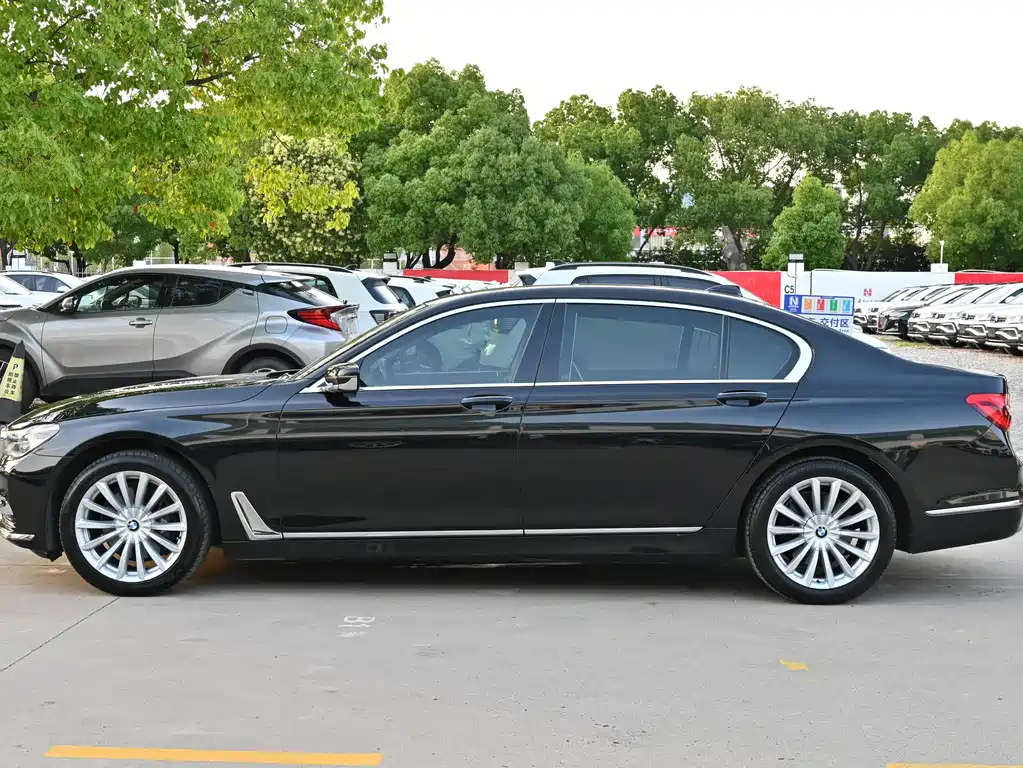 BMW 7 Series 2016 — фото 3