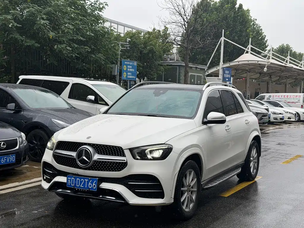 Mercedes-Benz GLE 2020 — фото 1