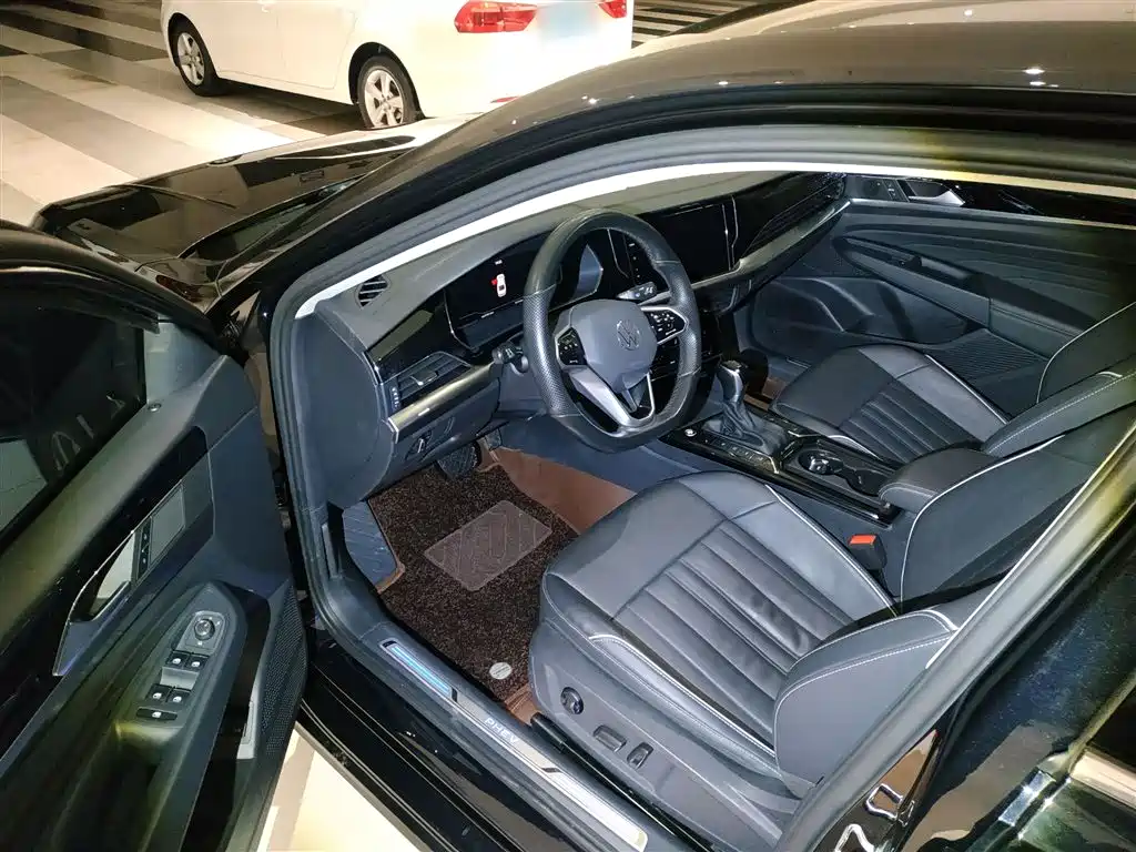 Volkswagen Passat New Energy 2023 — фото 15