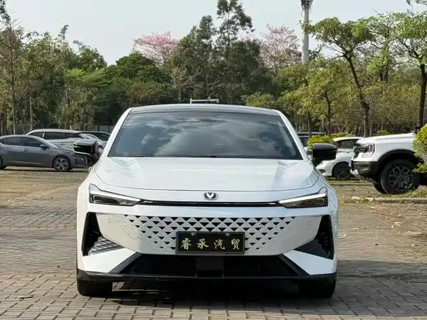 Changan UNI-V 2024