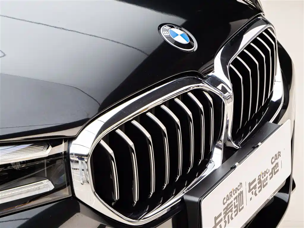 BMW 5 Series 2023 — фото 15