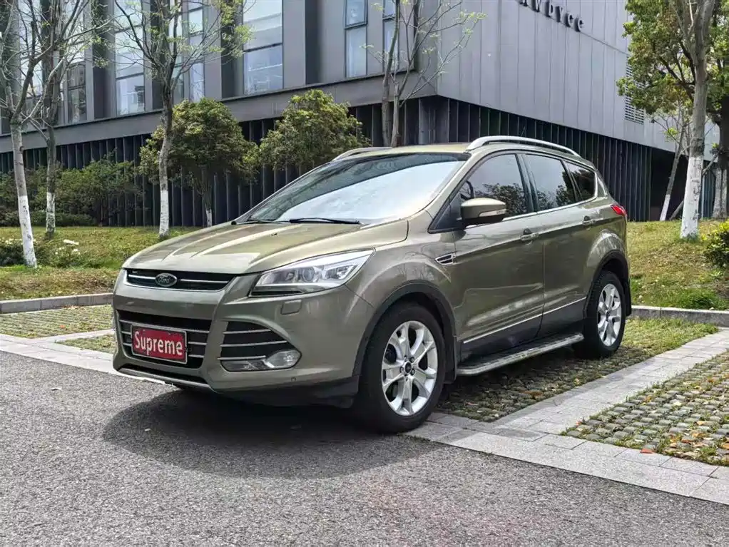 Ford Kuga 2014 — фото 1