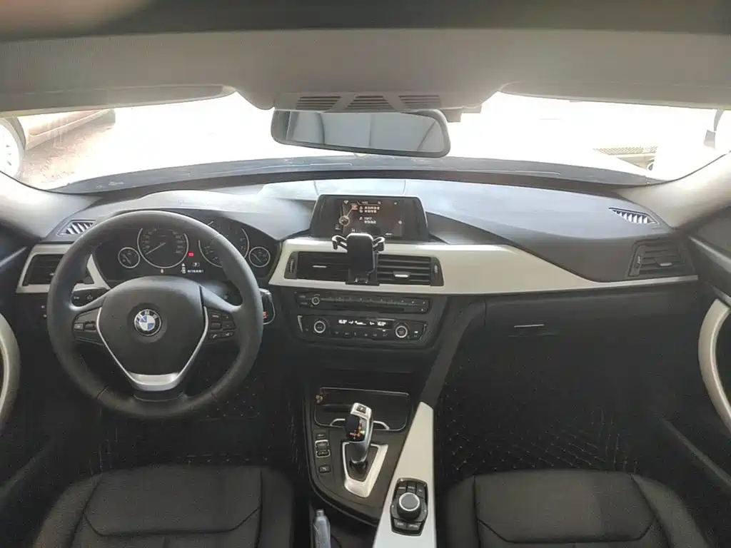 BMW 3 Series GT 2015 — фото 10