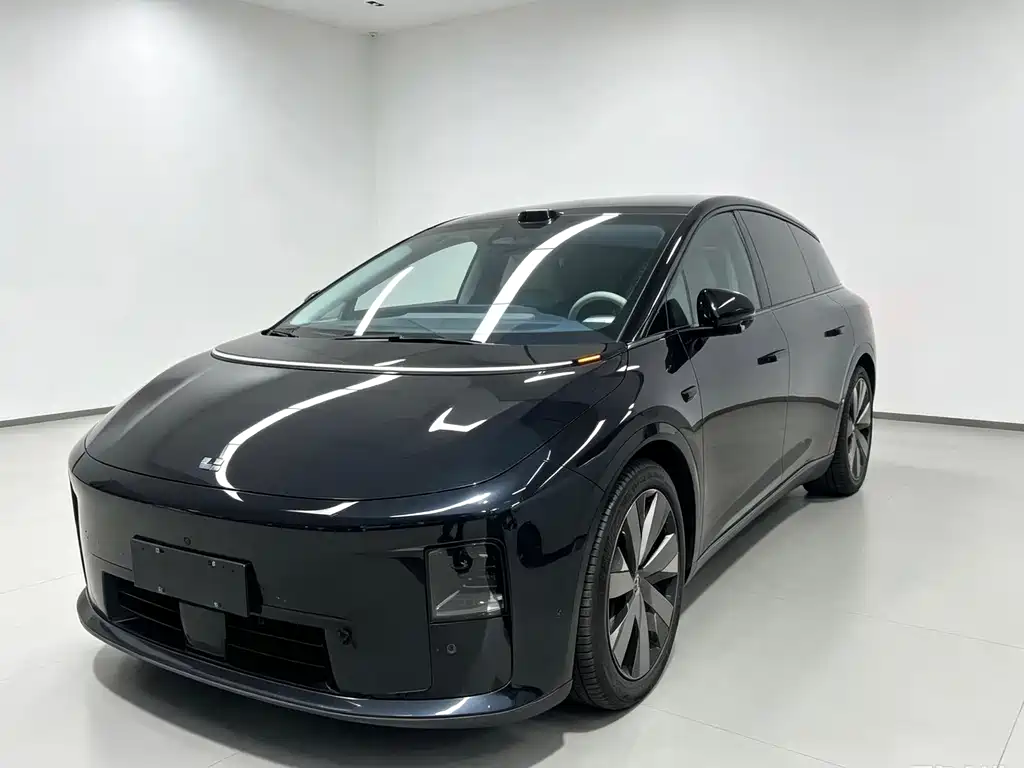 Li Auto i8 2025 — фото 1