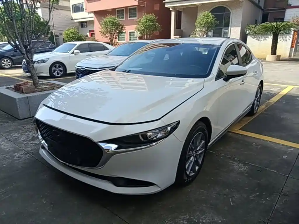 Mazda 3 Axela 2023