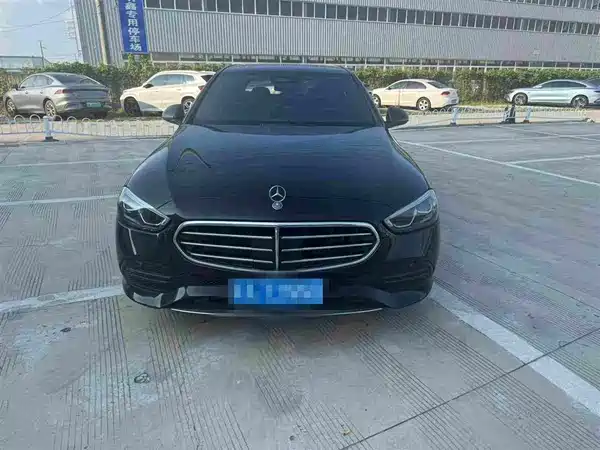 Mercedes-Benz C-Class 2024