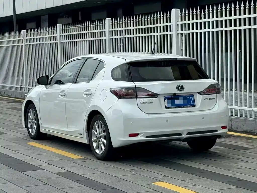 Lexus CT 2013