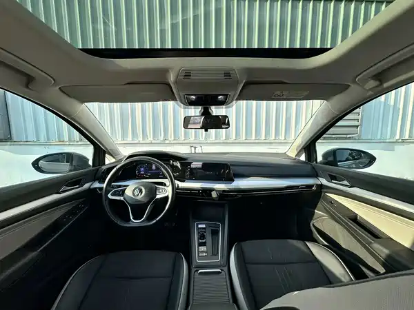 Volkswagen Golf 2022