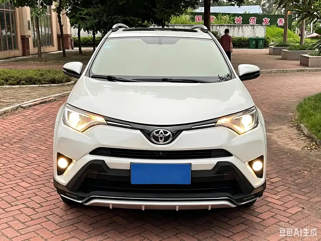 Toyota RAV4 2017 — фото 2