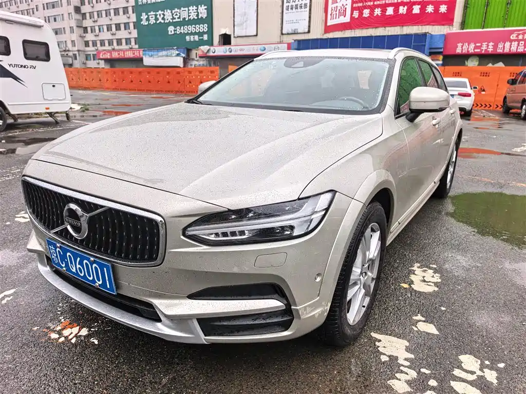 Volvo V90 2017