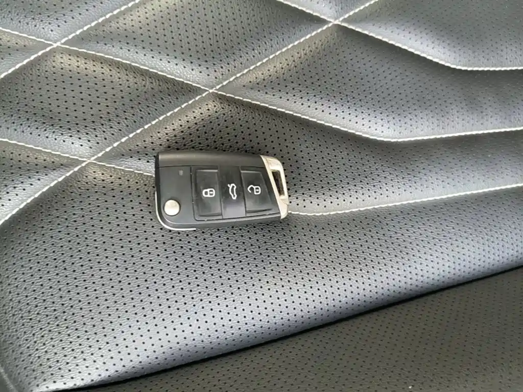 Volkswagen Tiguan L 2023 — фото 9