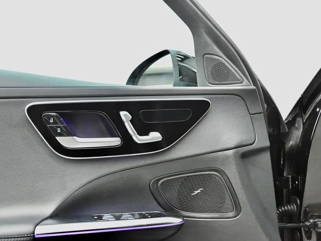Mercedes-Benz C-Class 2022 — фото 21