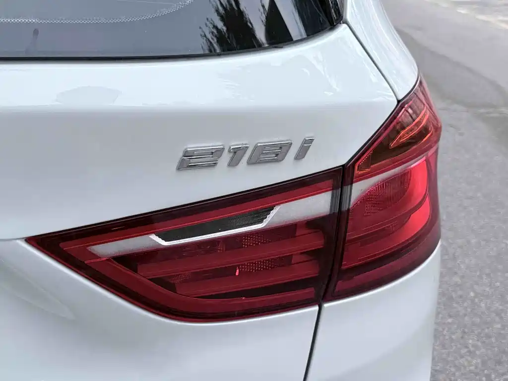 BMW 2 Series Gran Tourer 2017 — фото 20