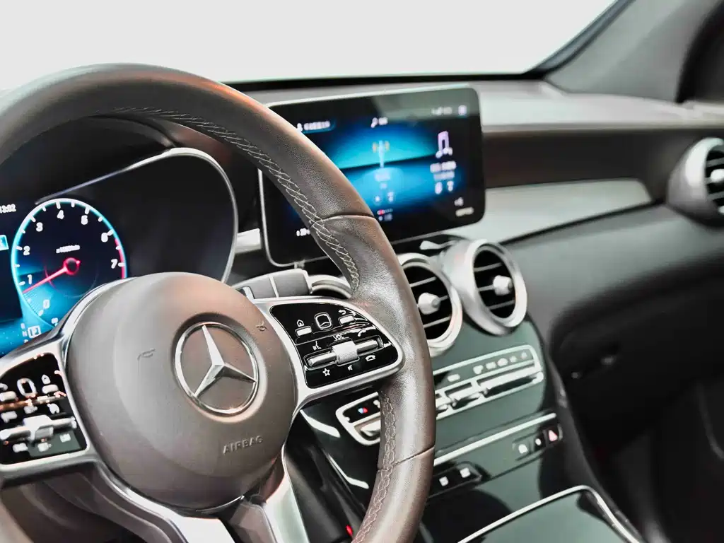 Mercedes-Benz GLC 2020 — фото 26