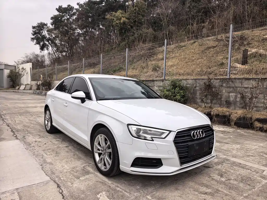 Audi A3 2018 — фото 3