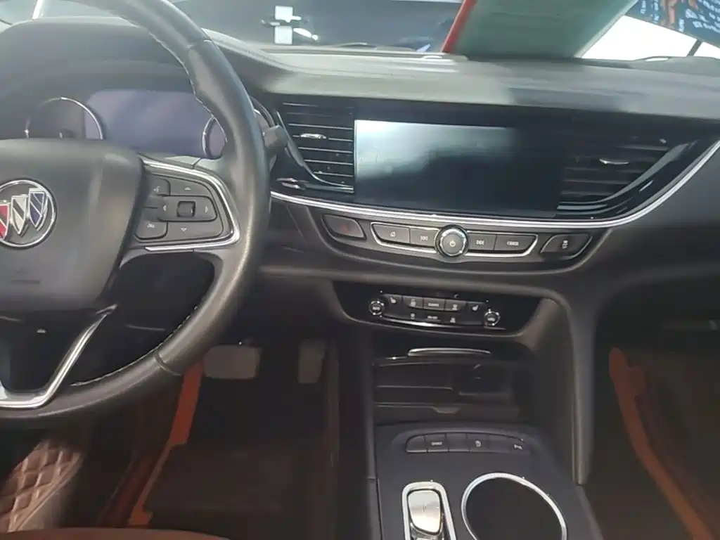 Buick Regal 2021 — фото 10