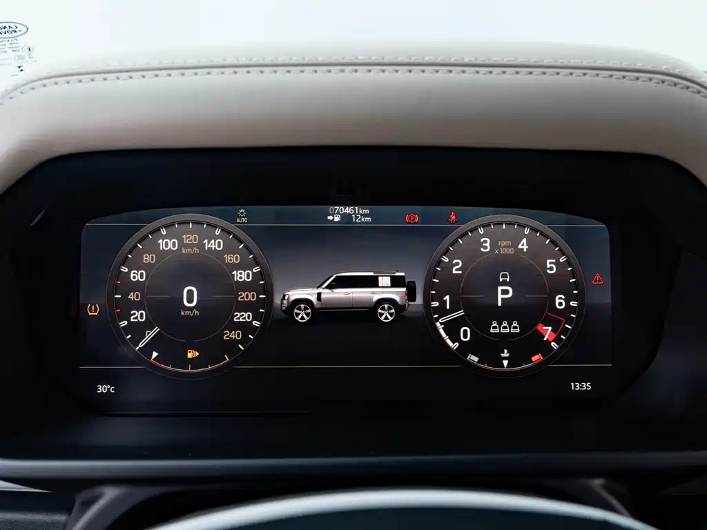 Land Rover Defender 2022 — фото 18