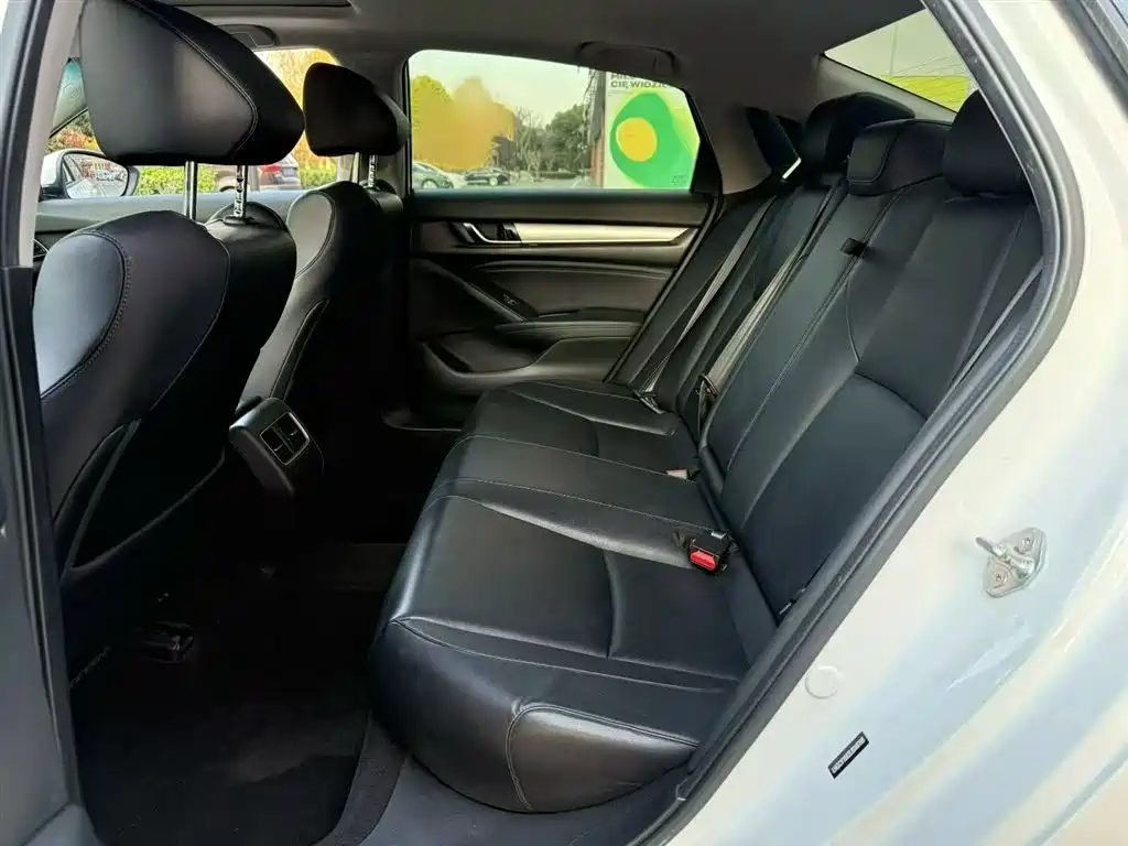 Honda Accord 2019 — фото 25
