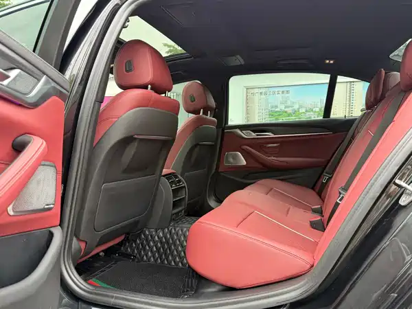 BMW 5 Series 2021