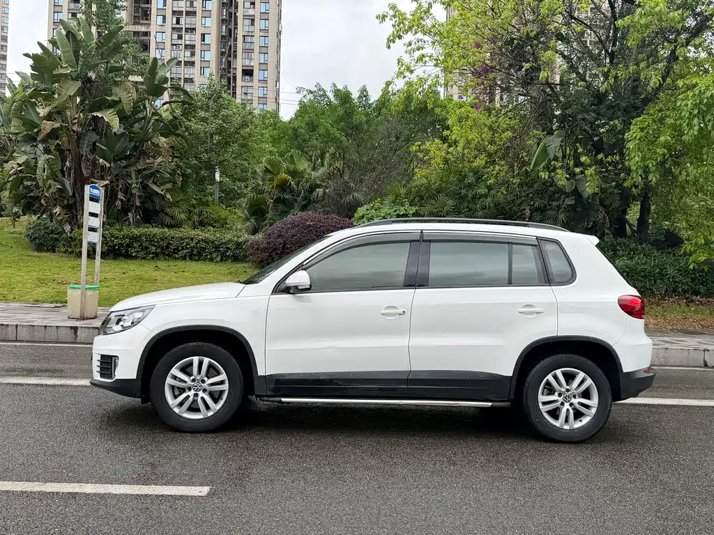 Volkswagen Tiguan 2016 — фото 12