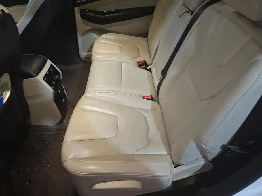Ford Edge 2015 — фото 11