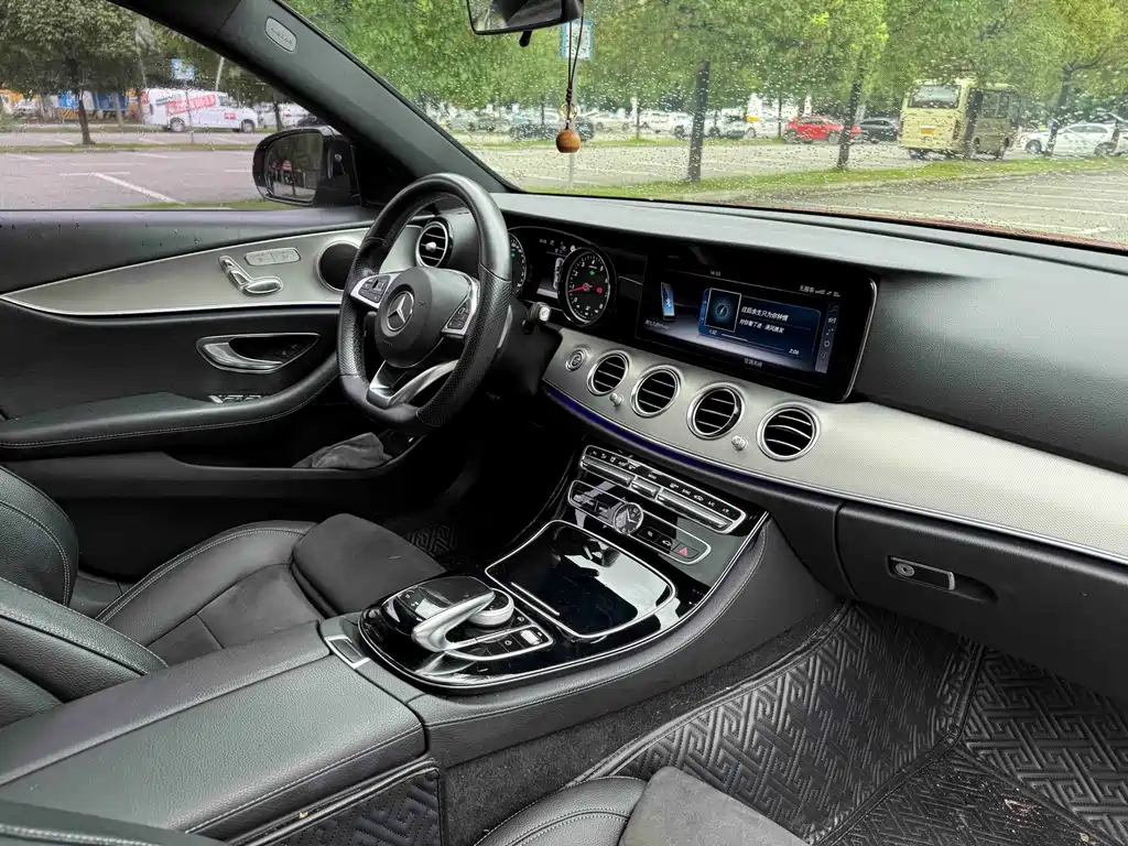 Mercedes-Benz E-Class 2017 — фото 9