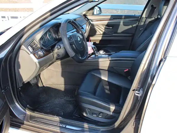 BMW 5 Series 2012