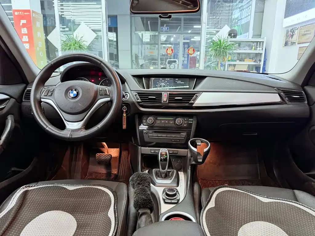 BMW X1 2016 — фото 11