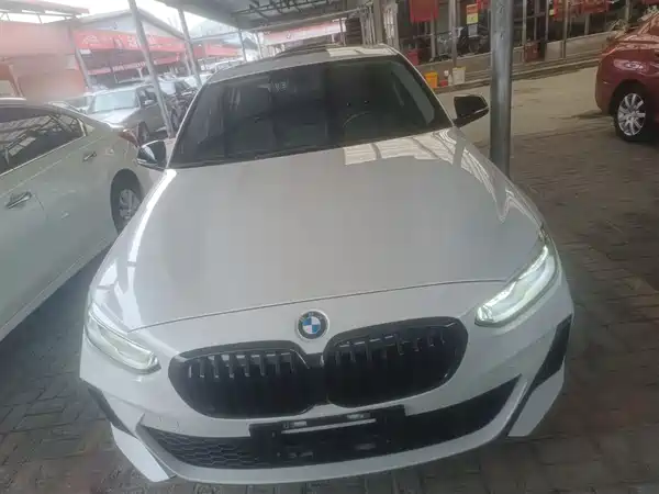 BMW 1 Series 2021