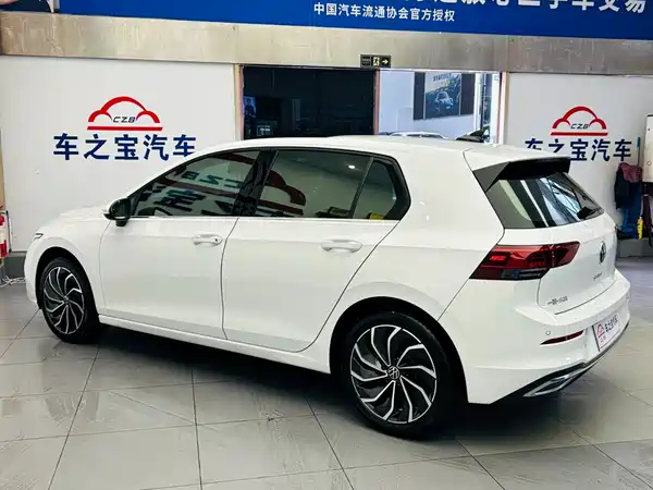 Volkswagen Golf 2022