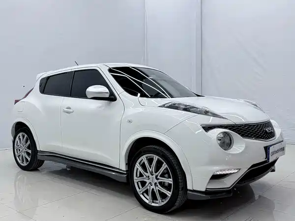 Infiniti ESQ 2018