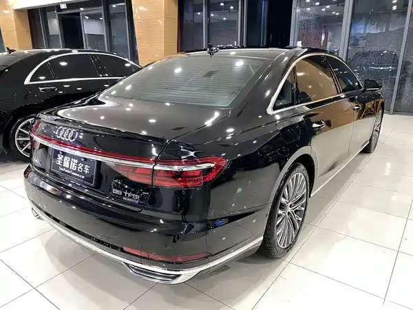 Audi A8 2021