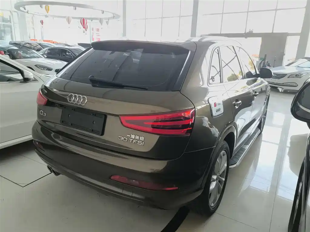 Audi Q3 2017 — фото 7