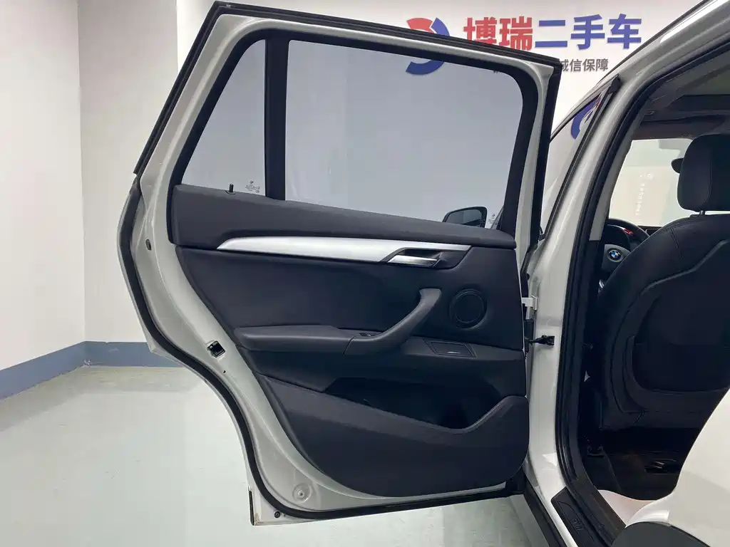 BMW X1 2017 — фото 17