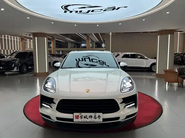 Porsche Macan 2021