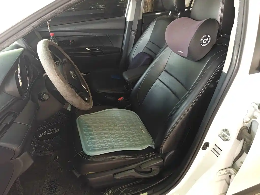 Toyota Yaris L 2023 — фото 8