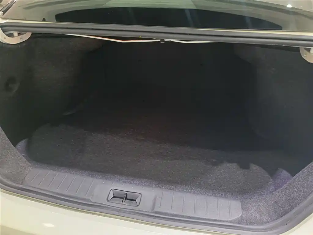 Nissan Sylphy 2021 — фото 11