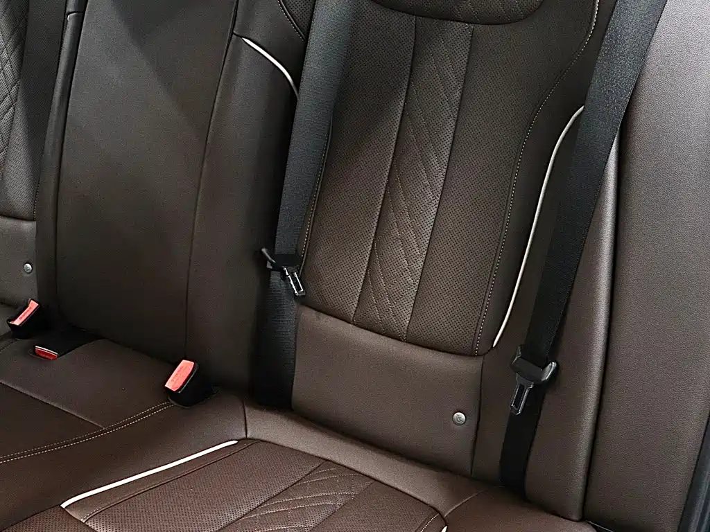 BMW 5 Series 2023 — фото 14