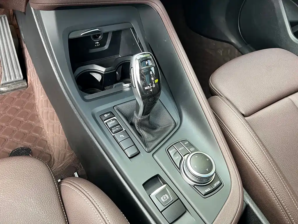 BMW X1 2022 — фото 12