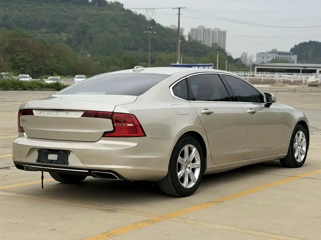 Volvo S90 2017 — фото 7