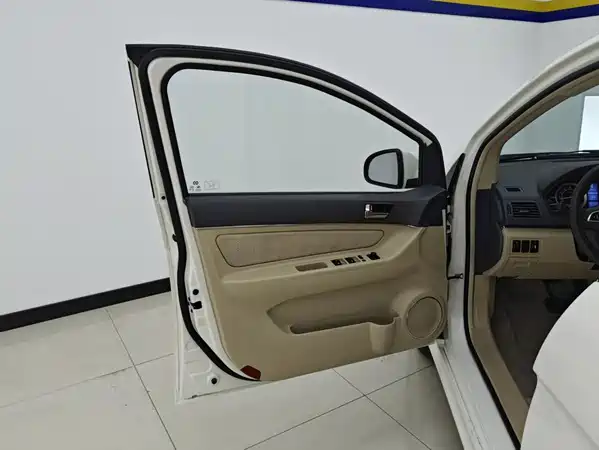 BAIC Motor E Series 2012