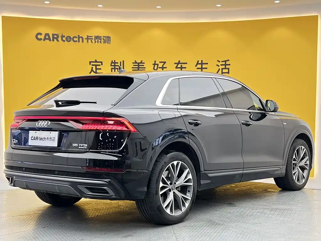 Audi Q8 2022 — фото 32