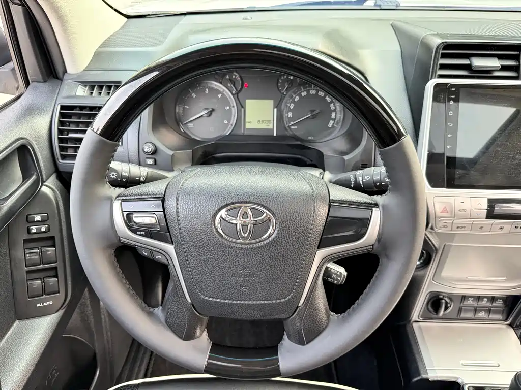 Toyota Prado 2020 — фото 17