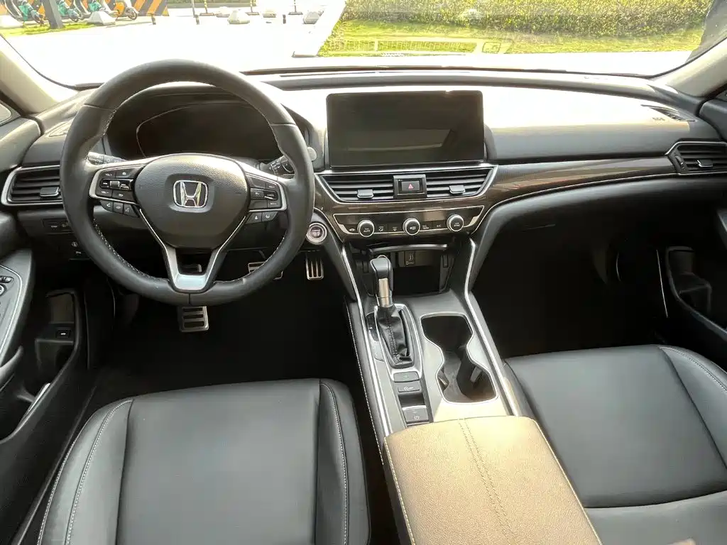 Honda Accord 2023 — фото 15